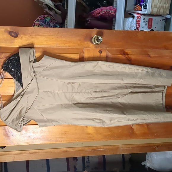 CAROLINA HERRERA* 100% silk beaded faux cowl sleeveless mid length size 12 dress - Picture 8 of 17